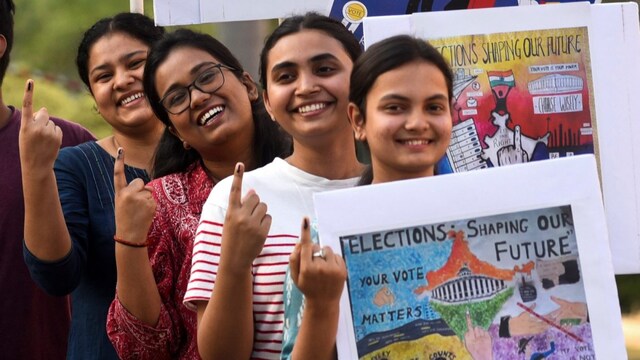 The ECI also said that, sparing no effort to ensure that all eligible electors are included in the draft electoral roll, the third round of household visits by the nearly one lakh booth-level officers (BLOs) will soon begin to collect the filled EFs of the remaining electors in the ongoing SIR. Representational pic/PTI