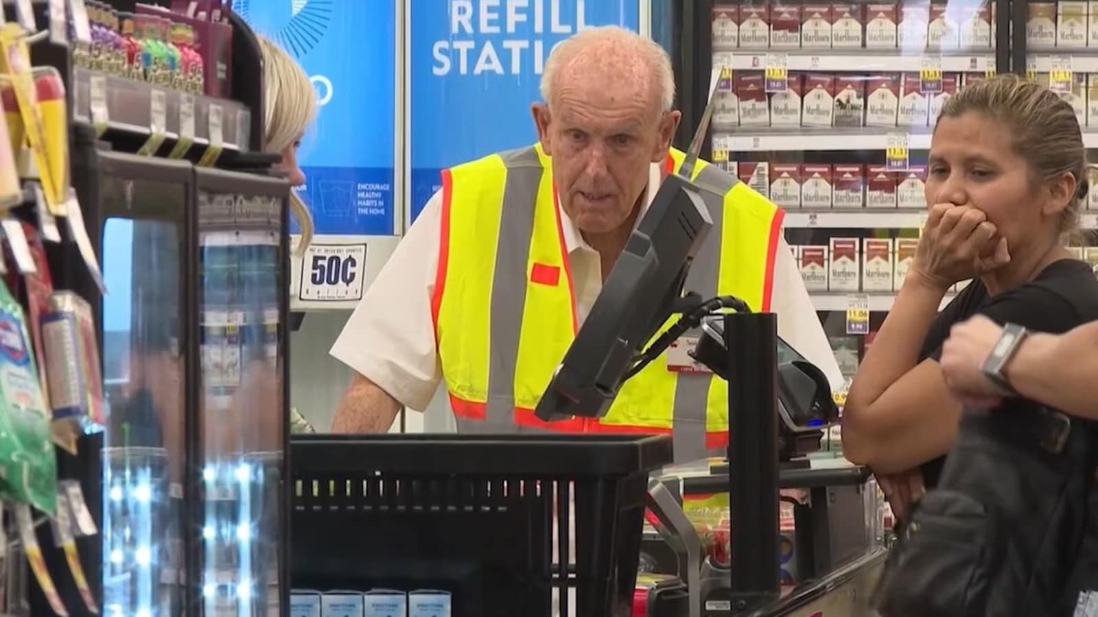 80-Year-Old Architect Works as Bagger to Pay Wife's Bills
