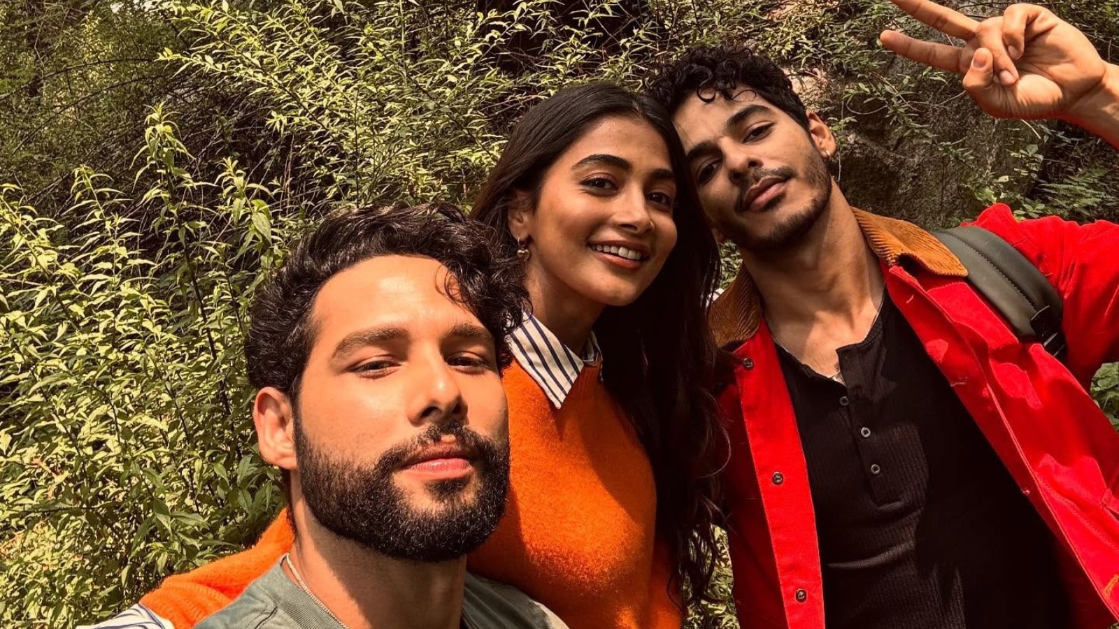 Ishaan, Siddhant, and Pooja Enjoy Vacation in Manali