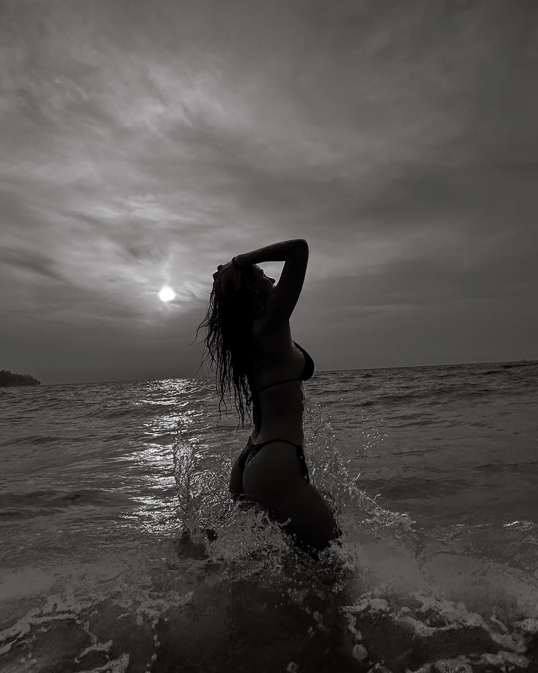 Disha Patani serves sultry beach glam in an oh-so-hot monochrome look. (Image: Instagram) Disha Patani serves sultry beach glam in an oh-so-hot monochrome look. (Image: Instagram)
