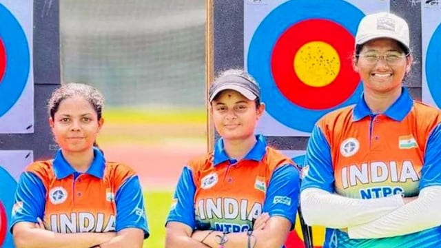 The Indian women’s U-21 compound archery team—Shanmukhi Budde, Tejal Salve, and Tanishka Thokal—smash their own world record with 2101 points at the Asia Cup 2025 in Singapore, breaking their 2023 mark of 2076 (X)
