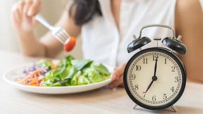Short eating windows or low-calorie days can deprive the body of essential proteins, vitamins and minerals.