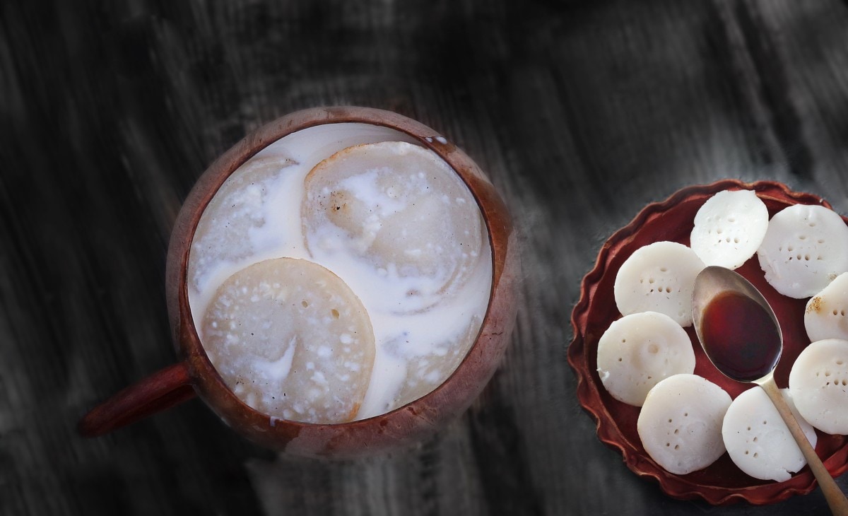 Pitha: Pitha is a traditional sweet made from rice and comes in various delightful forms in Puri. Some popular versions include Mandha Pitha, Endhuri Pitha, Arisa Pitha, and Chakuli Pitha, each with its unique taste and preparation style. (Representative image: Shutterstock)