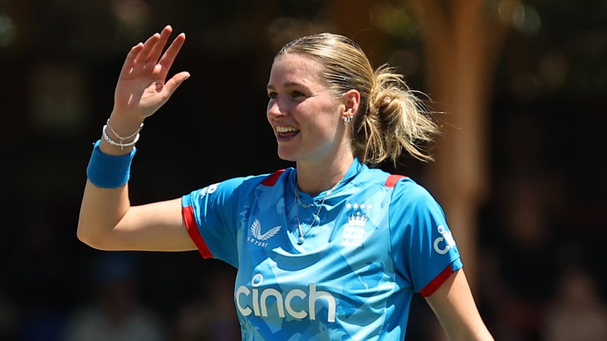 England’s Lauren Bell: ‘Looking Forward To Bowling At Smriti Mandhana’