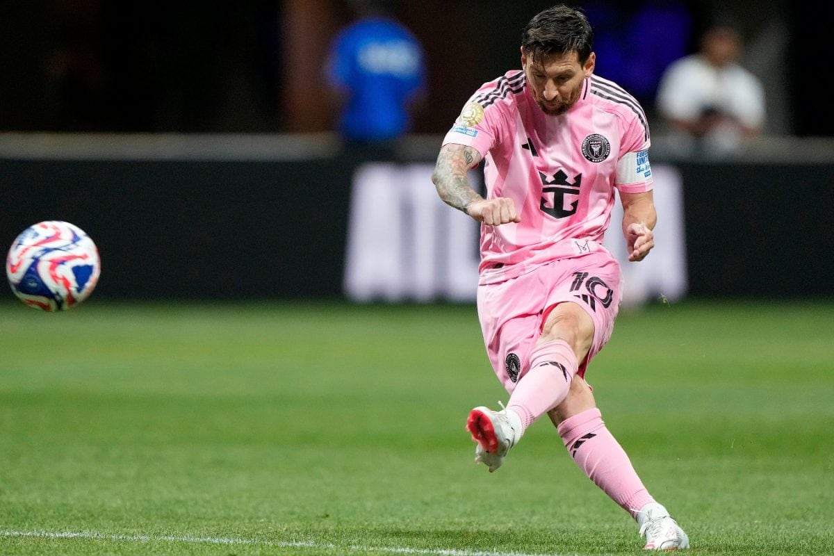 WATCH: Lionel Messi Turns Back The Clock With Scintillating Freekick At FIFA Club World Cup