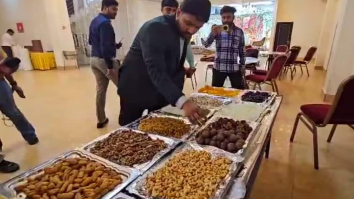 Khan Sir Hosts Reception for Students in Patna with 156 Dishes