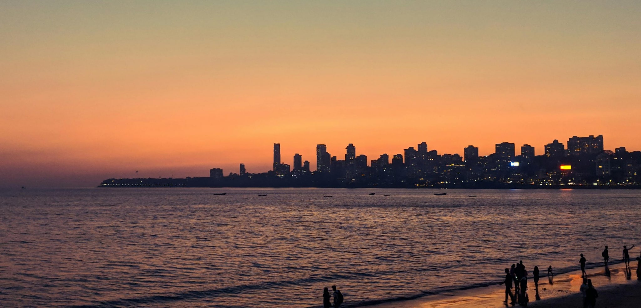 Tenet (Mumbai): Christopher Nolan directorial featured scenes from Mumbai. One of the film’s key action sequences was shot atop a high-rise building in Mumbai’s business district. (Image: Pexels) Tenet (Mumbai): Christopher Nolan directorial featured scenes from Mumbai. One of the film’s key action sequences was shot atop a high-rise building in Mumbai’s business district. (Image: Pexels)