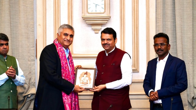 The agreement was formalised in the presence of Chief Minister Devendra Fadnavis at Mumbai’s Sahyadri Guest House. (News18)