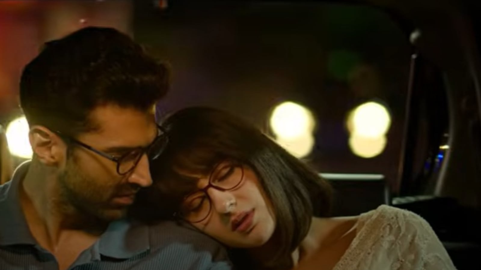 Metro In Dino Box Office Day 1: Anurag Basu Film Opens At Rs 3 Cr, Beats Life In A Metro By 300% Metro In Dino Box Office Day 1: Anurag Basu Film Opens At Rs 3 Cr, Beats Life In A Metro By 300%