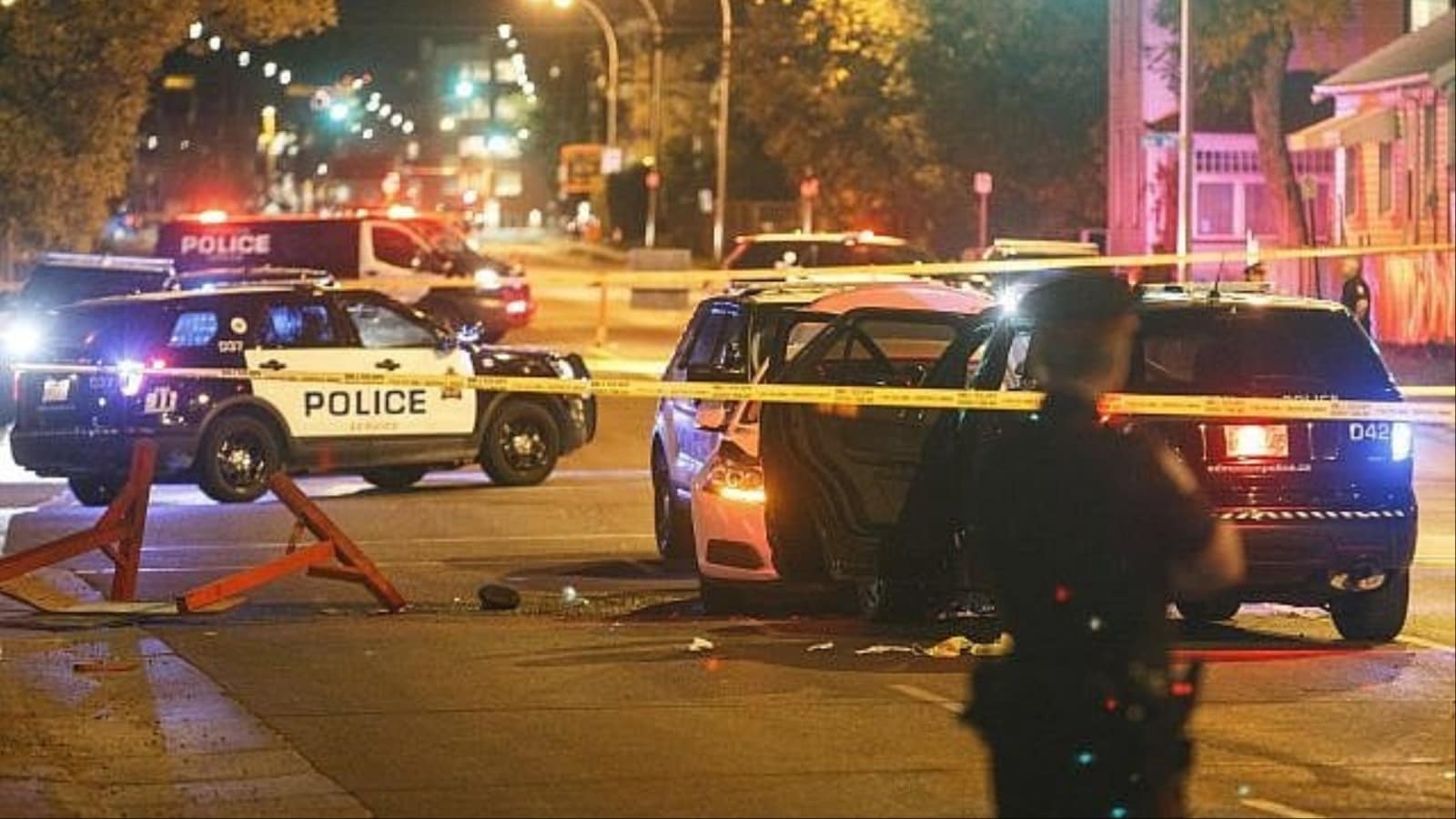 1 Dead, 6 Injured In Mass Shooting In Toronto's Lawrence Heights