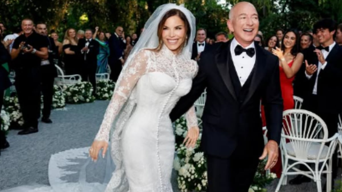 Jeff Bezos And Lauren Sanchez Are Now Married: First Pic From Their Dreamy Venice Wedding