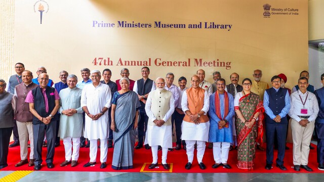 Prime Minister Narendra Modi during a group photo at the 47th Annual General Meeting of the Prime Ministers' Museum and Library Society (PTI)