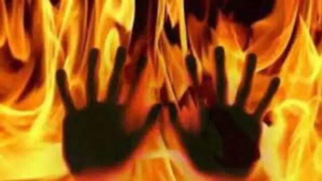  On Thursday early morning, the accused entered into the room of the deceased and poured kerosene and set him afire while he was sleeping. (Representative image)