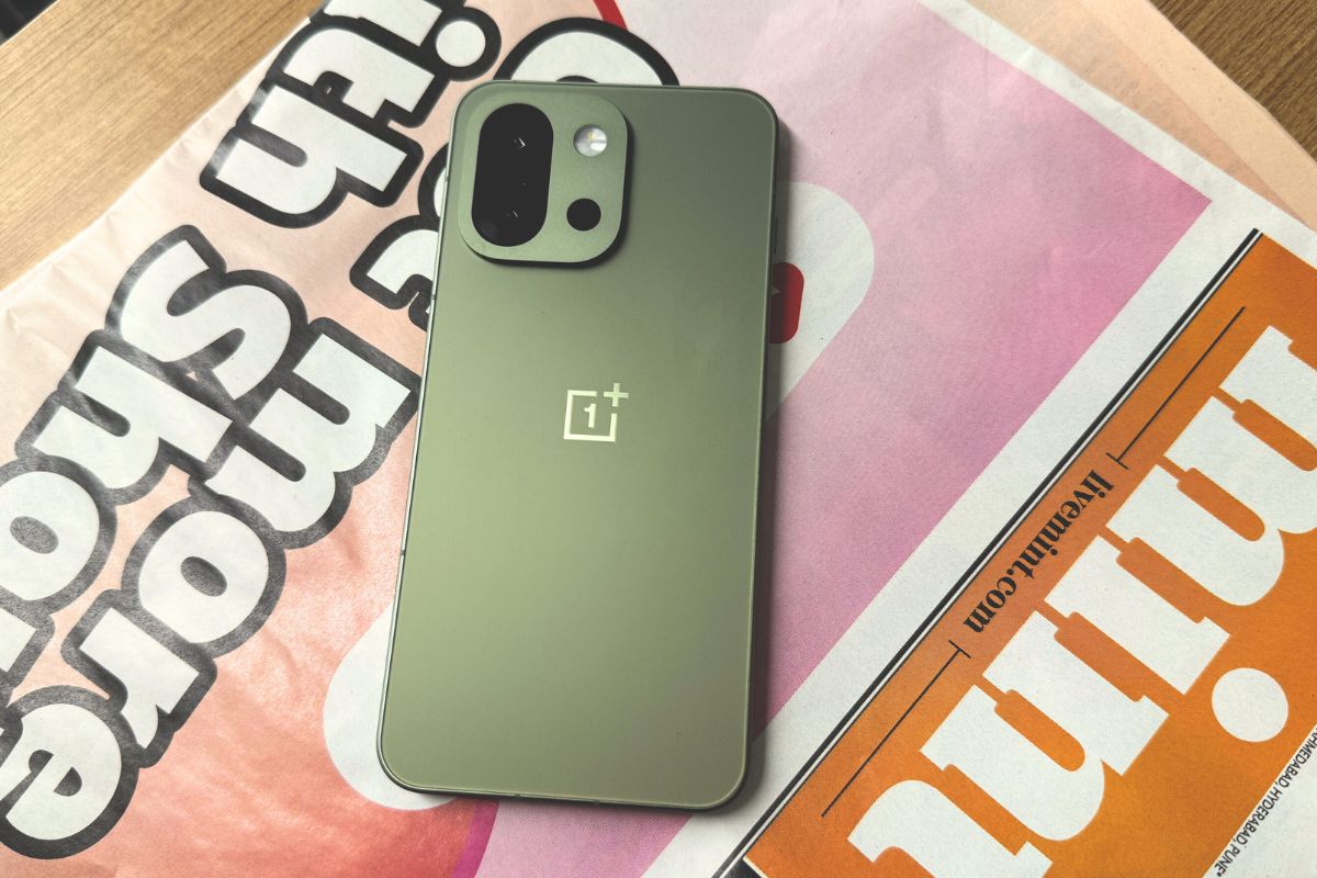 OnePlus 13s