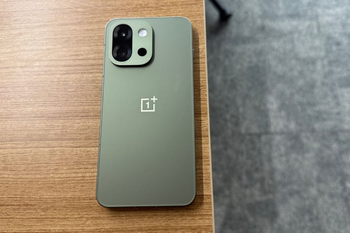 OnePlus 13s Is A Compact Flagship Phone With Other Useful Touches