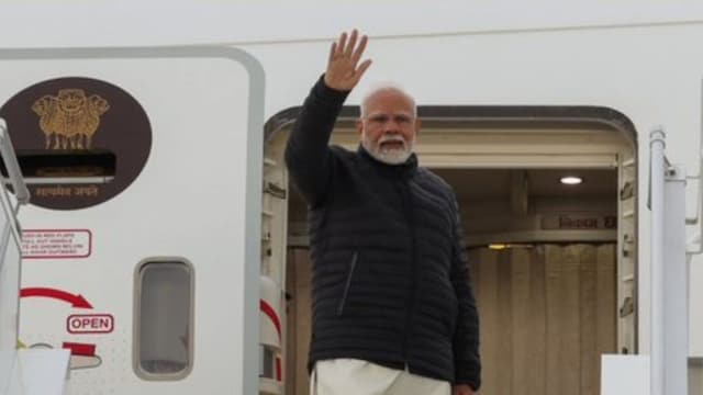  X/narendramodi)