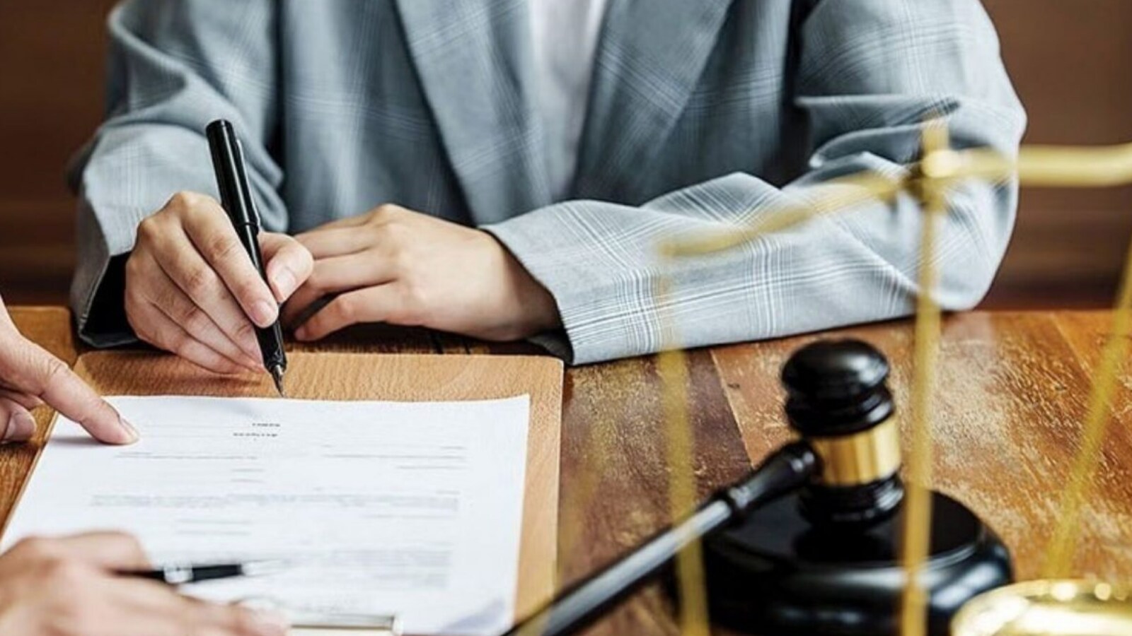 Property Distribution: Key Rules When a Beneficiary Dies First