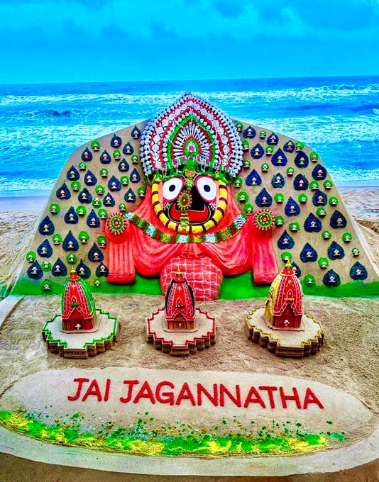 Sand artist Sudarsan Pattnaik wished devotees on Rath Yatra with his sculpture of 101 idols of Lord Jagannath on Puri Sea beach. (Image: X) Sand artist Sudarsan Pattnaik wished devotees on Rath Yatra with his sculpture of 101 idols of Lord Jagannath on Puri Sea beach. (Image: X)
