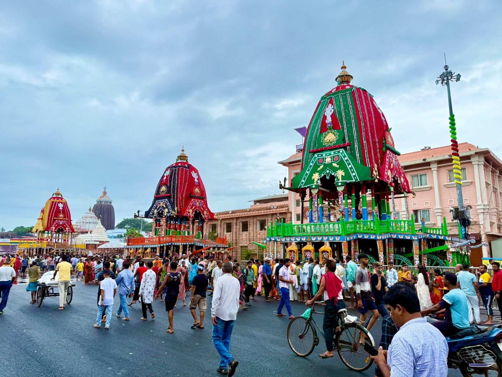 Devotees will draw the grand chariot of the three deities: Lord Jagannath, his brother Lord Balabhadra, and sister goddess Subhadra to the Gundicha Temple. (Image: Pradeep Kumar Das, News18) Devotees will draw the grand chariot of the three deities: Lord Jagannath, his brother Lord Balabhadra, and sister goddess Subhadra to the Gundicha Temple. (Image: Pradeep Kumar Das, News18)