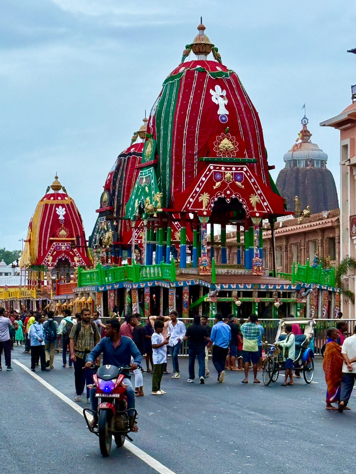 The deities reside in the Gundicha temple for a week and then return to the Jagannath Temple. (Image: Pradeep Kumar Das, News18) The deities reside in the Gundicha temple for a week and then return to the Jagannath Temple. (Image: Pradeep Kumar Das, News18)