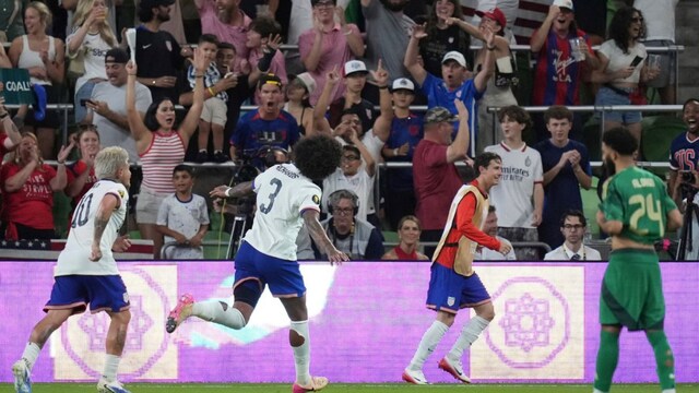 Chris Richards (C; 3) celebrating the goal that sent his team into the QF. (AP Photo)