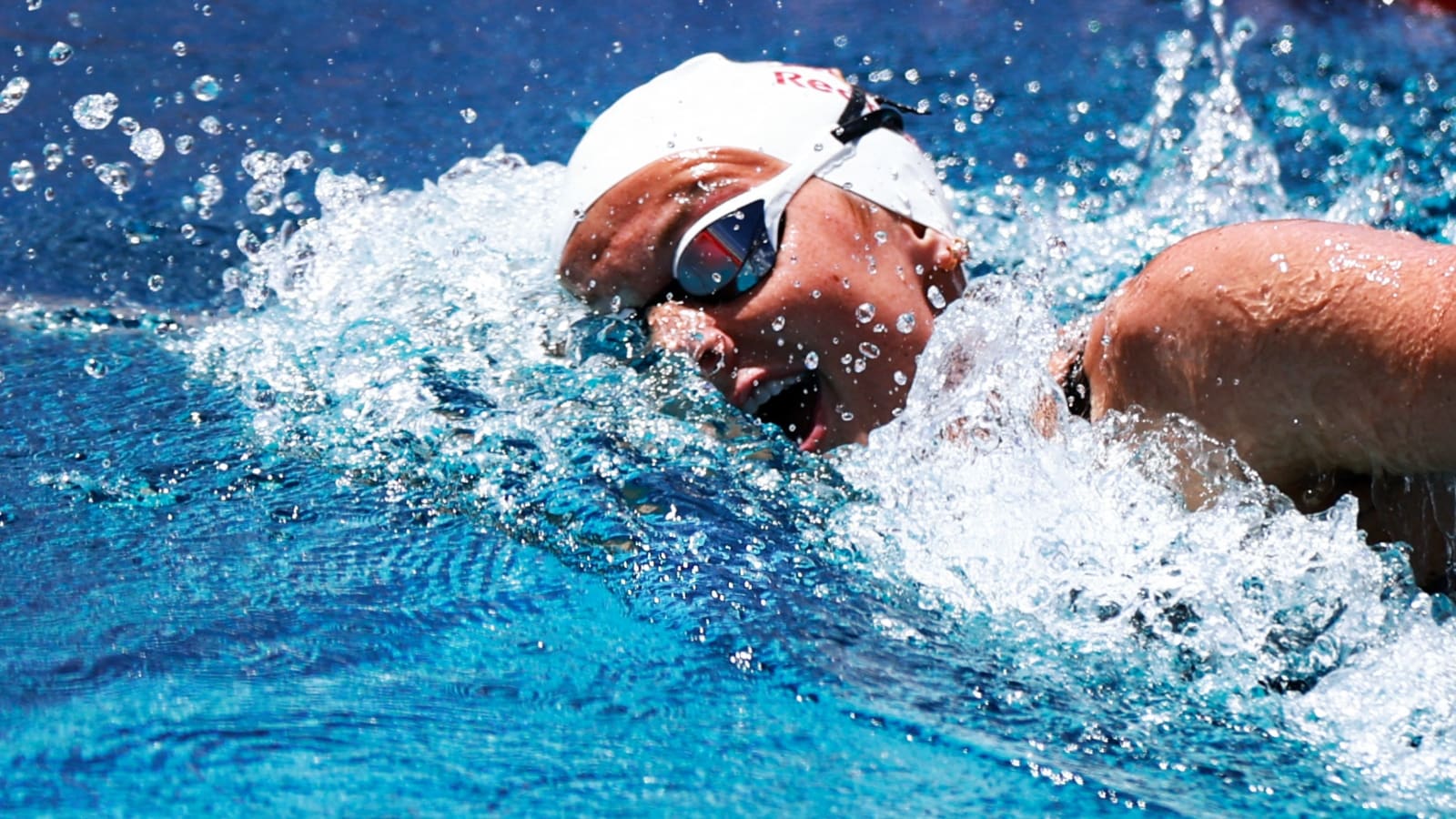 Summer McIntosh Shatters 200m Medley World Record