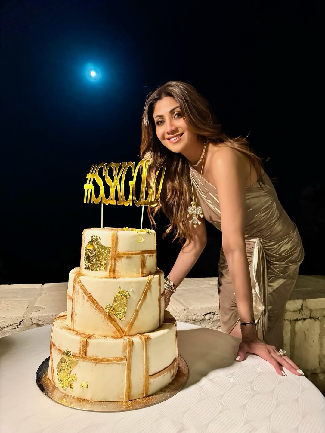 Sharing moments from the celebration, the actress wrote, "…and it was a BLAST!! Surrounded by unconditional love. @onlyrajkundra you are a star. Only gratitude in my heart for you, for the surprises and for all the memories." (Image: Instagram) Sharing moments from the celebration, the actress wrote, "…and it was a BLAST!! Surrounded by unconditional love. @onlyrajkundra you are a star. Only gratitude in my heart for you, for the surprises and for all the memories." (Image: Instagram)