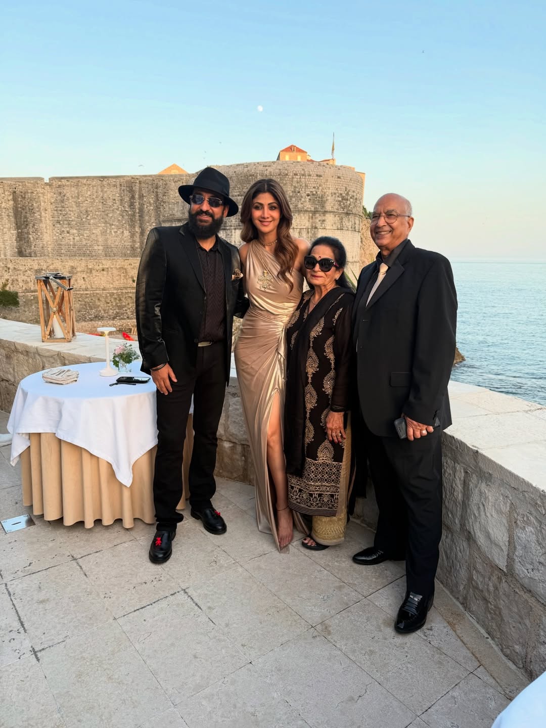 Shilpa and Raj were all smiles as they posed with his parents. (Image: Instagram) Shilpa and Raj were all smiles as they posed with his parents. (Image: Instagram)