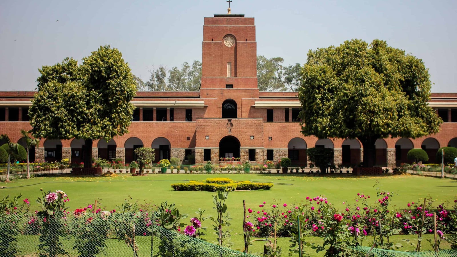 St Stephen’s College Bars 54 Students From Exams Over Low Attendance