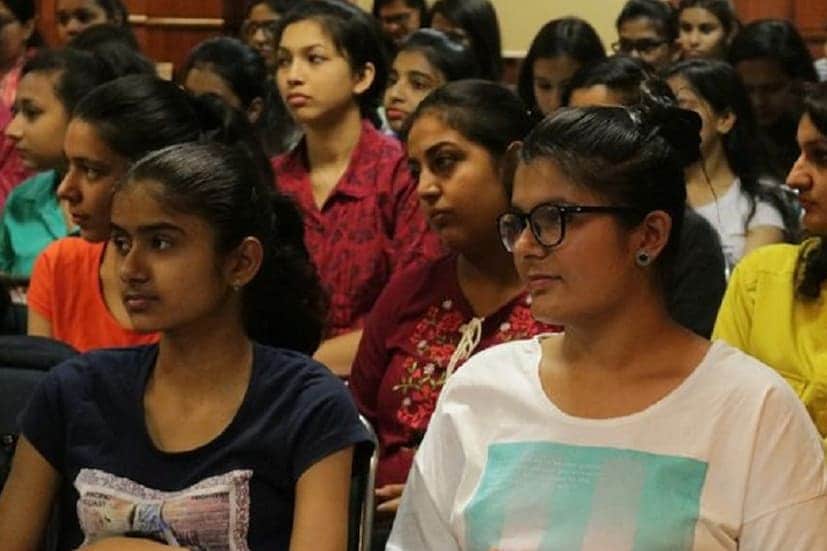 B.Tech. in Artificial Intelligence & Machine Learning: Artificial Intelligence is set to revolutionise the future. Curriculum of B.Tech. in AI and Machine Learning focuses on robotics, automation, and smart systems. This course opens doors to careers in advanced tech roles across sectors. (News18 Telugu) B.Tech. in Artificial Intelligence & Machine Learning: Artificial Intelligence is set to revolutionise the future. Curriculum of B.Tech. in AI and Machine Learning focuses on robotics, automation, and smart systems. This course opens doors to careers in advanced tech roles across sectors. (News18 Telugu)