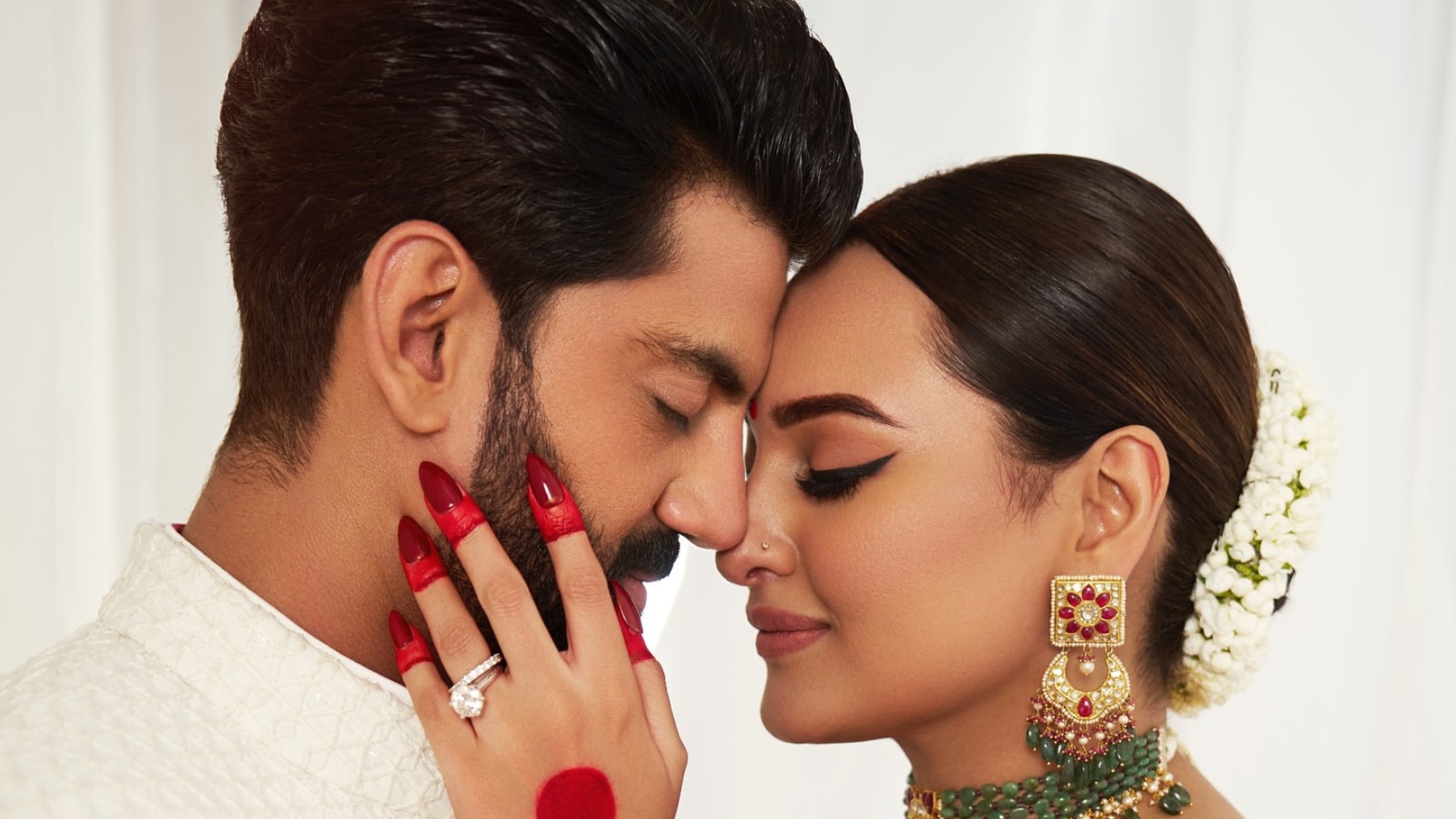Before The ‘Yes’: Moments Before Zaheer Iqbal Proposed Sonakshi Sinha | Watch
