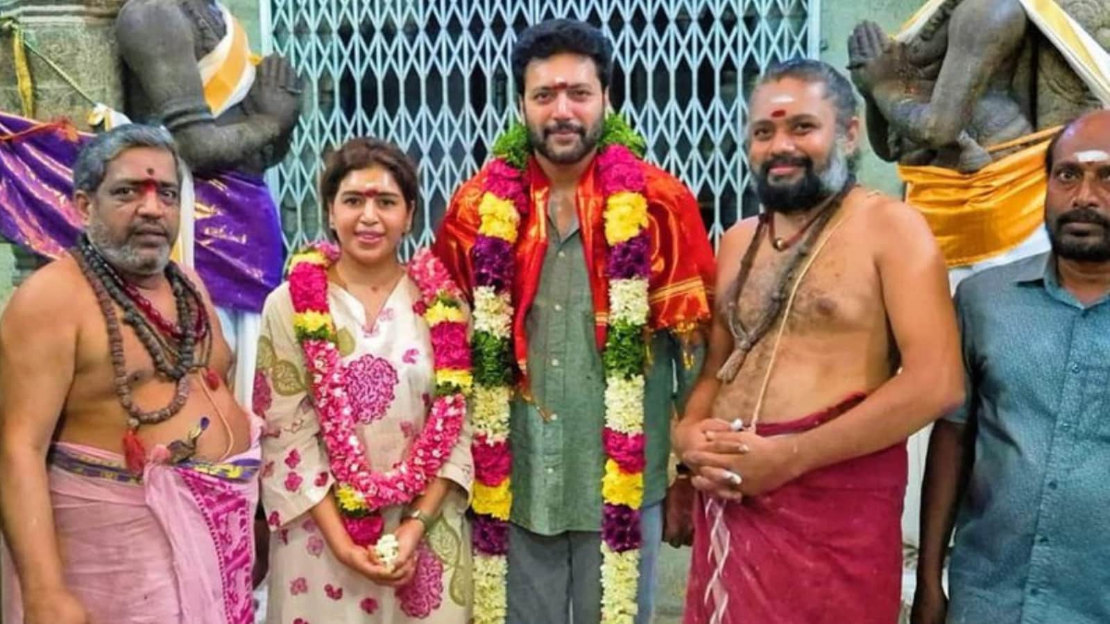 Ravi Mohan Visits Temple With Kenishaa Francis Amid Aarti Ravi Controversy | Photo