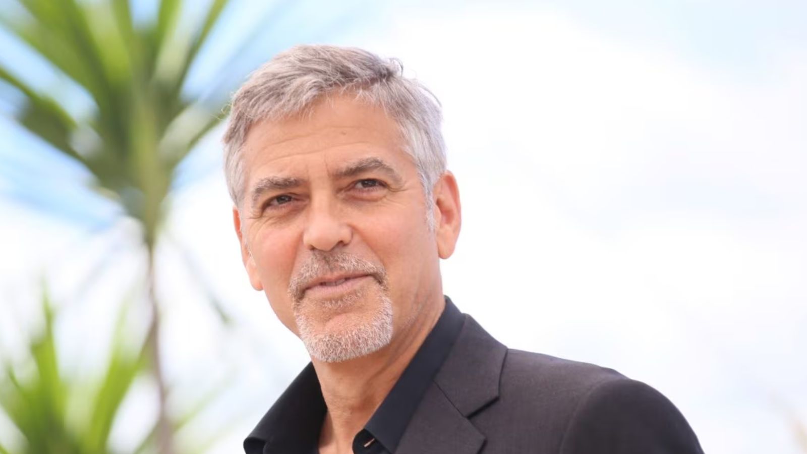 Clooney Returns to Natural Hair, Wife Amal Relieved