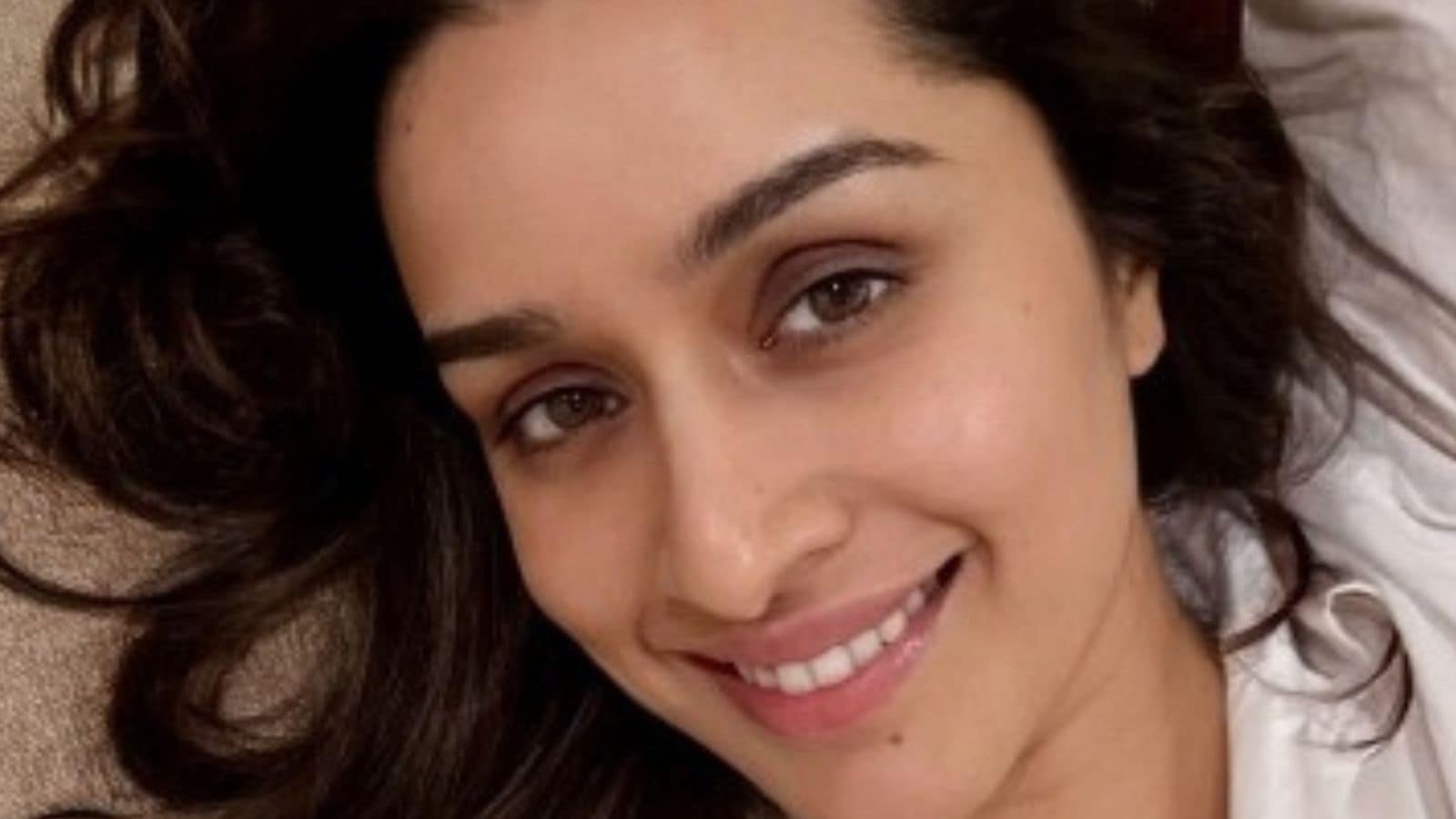 Shraddha Kapoor Updates Instagram with New Profile Picture