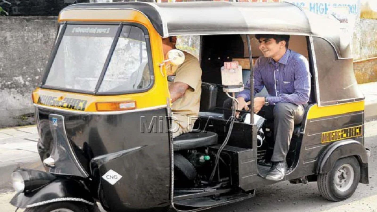 Bengaluru Man Furious After Auto Driver Gets Busy Watching Actress On Instagram