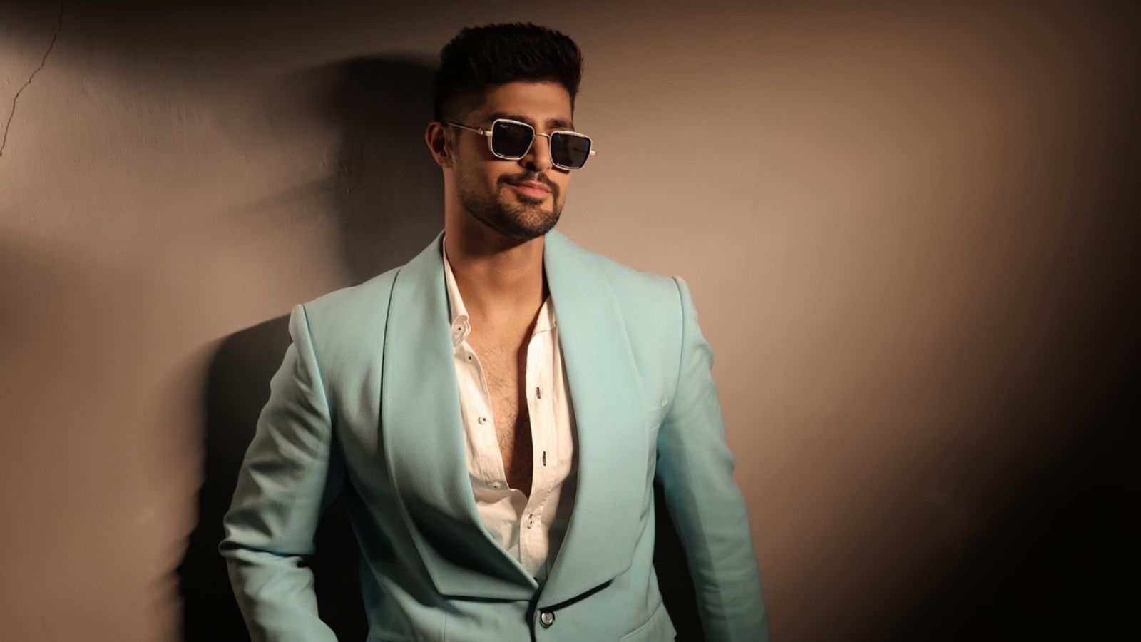 Tanuj Virwani's Spot Boy Arrested for Theft in Mumbai