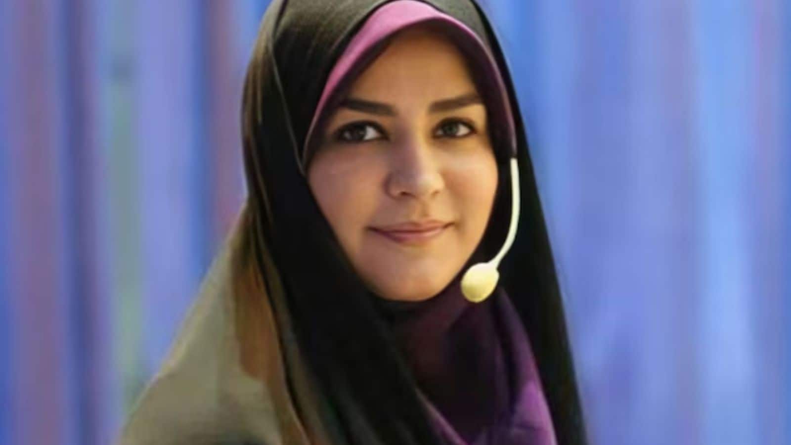Iranian TV Anchor's Resilience After Airstrike Becomes a Symbol
