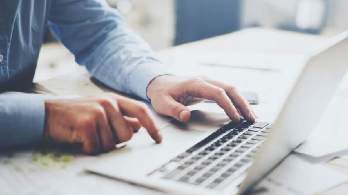 Tech Professional Shares 4 Habits That Got Him Promoted. Viral, Obviously