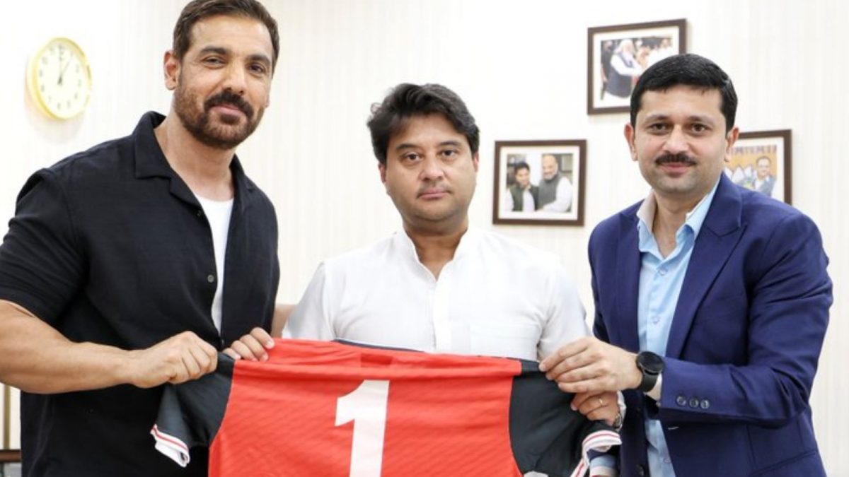 John Abraham Discusses Football Vision with Scindia