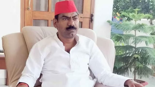 Gulshan Yadav's legal troubles deepened in 2024 when he was accused of selling mangoes from a seized orchard in a case registered at Manikpur police station. (News18 Hindi)