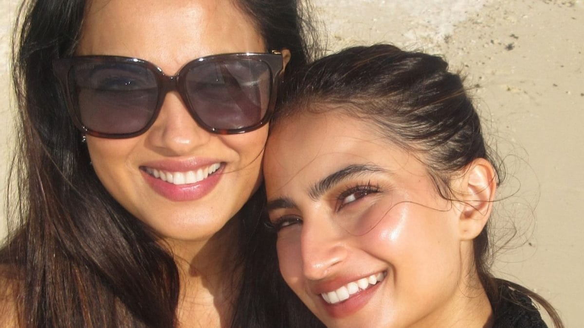 Palak Tiwari's Mauritius Getaway: Vacation Photos