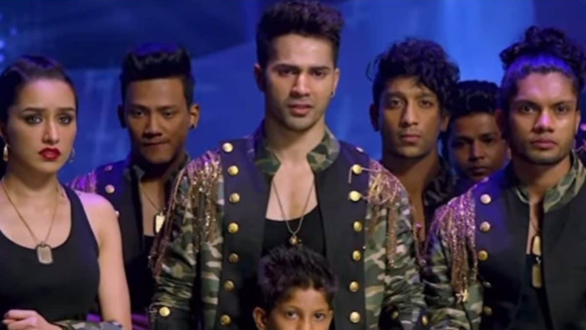 Varun Dhawan Celebrates ABCD 2's 10th Anniversary