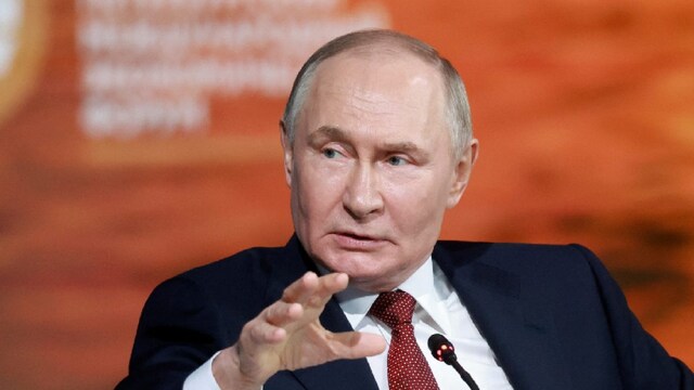  REUTERS)