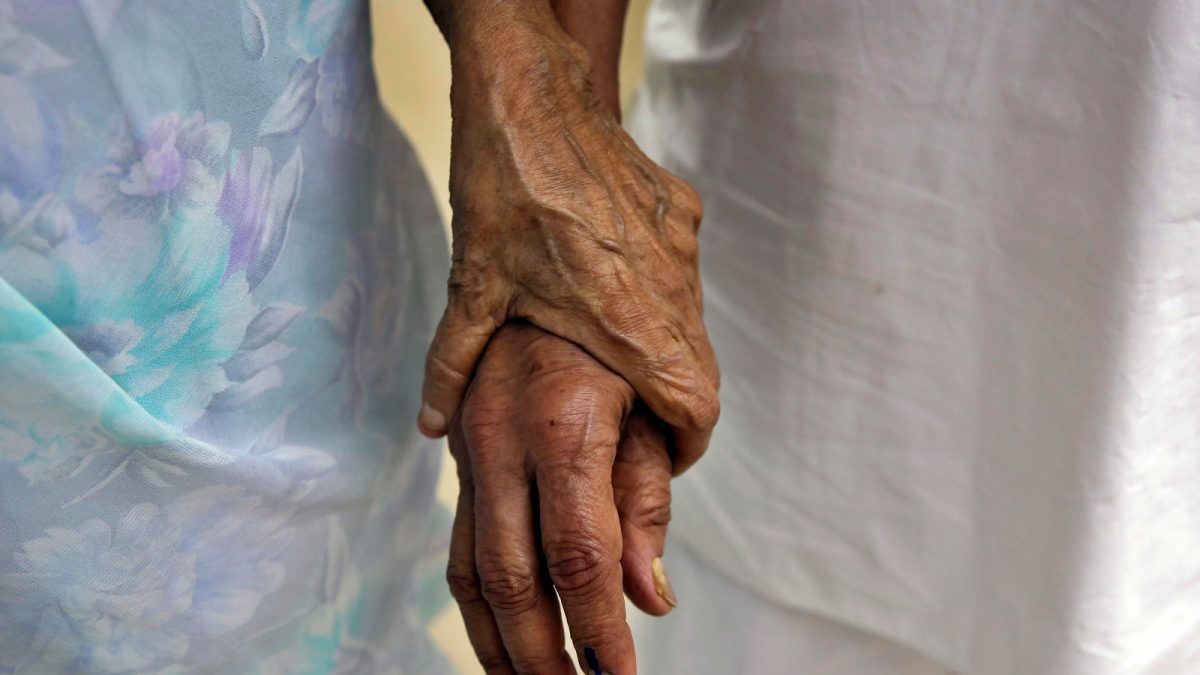 Bengaluru: Elderly Couple Found Hanging At Old-Age Home