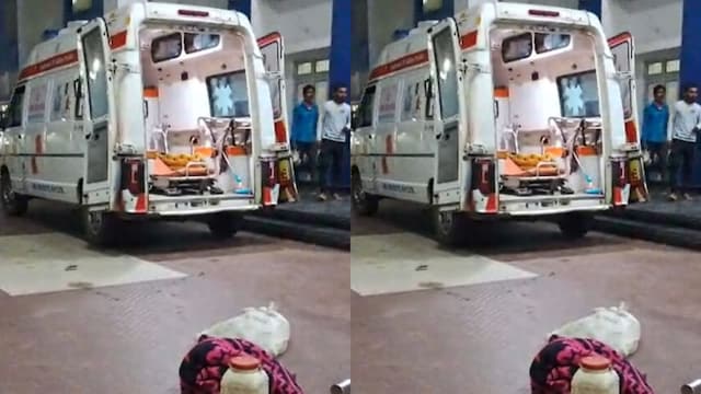 Unaware of the snake, the ambulance staff transported Sukhram along with the sack containing the cobra to the district hospital. (News18 Hindi)