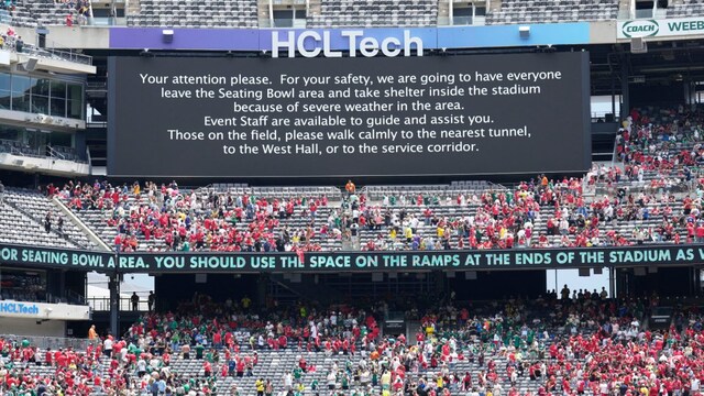 Game between Palmeiras and Al Ahly was suspended because of the heat. (AP Photo)