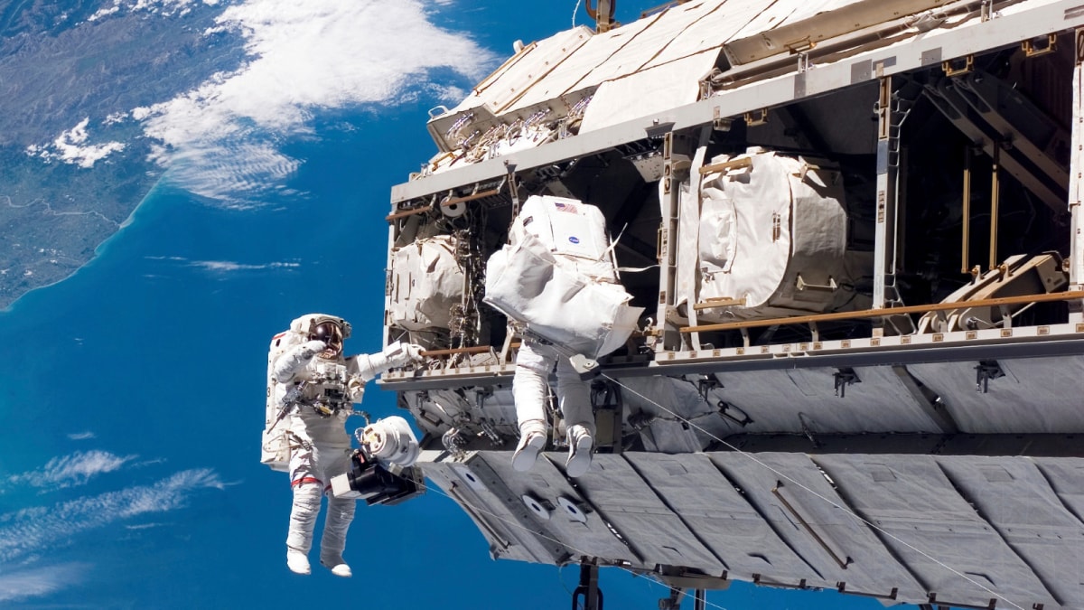 How The ISS Recycles Sweat And Urine For The Astronauts To Drink