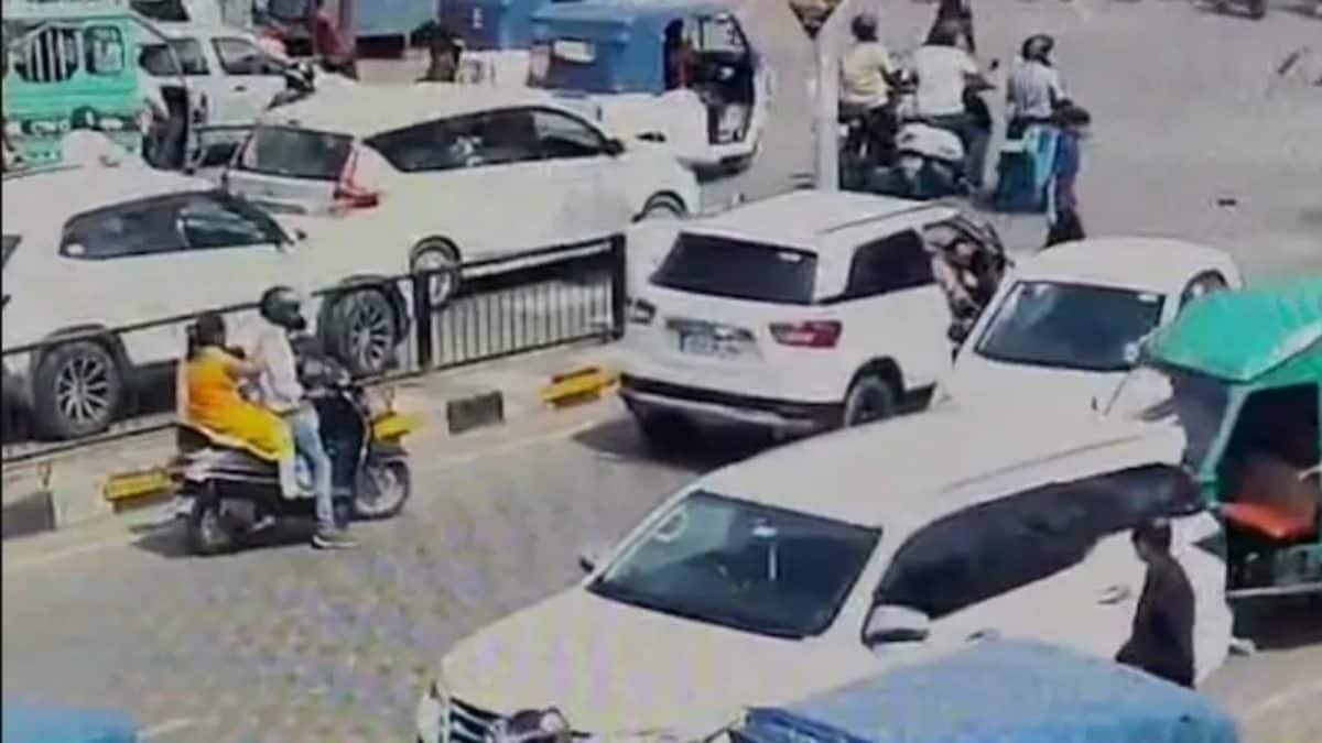 Lucknow Road Rage: Cop Driving on Wrong Side Abuses, Slaps Army Officer In Front Of Wife | Video