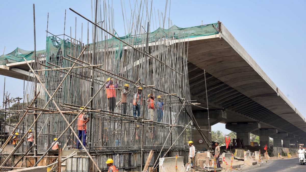 Maharashtra to Curb Exploitation of Construction Workers