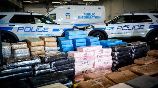  X/Peel Police)